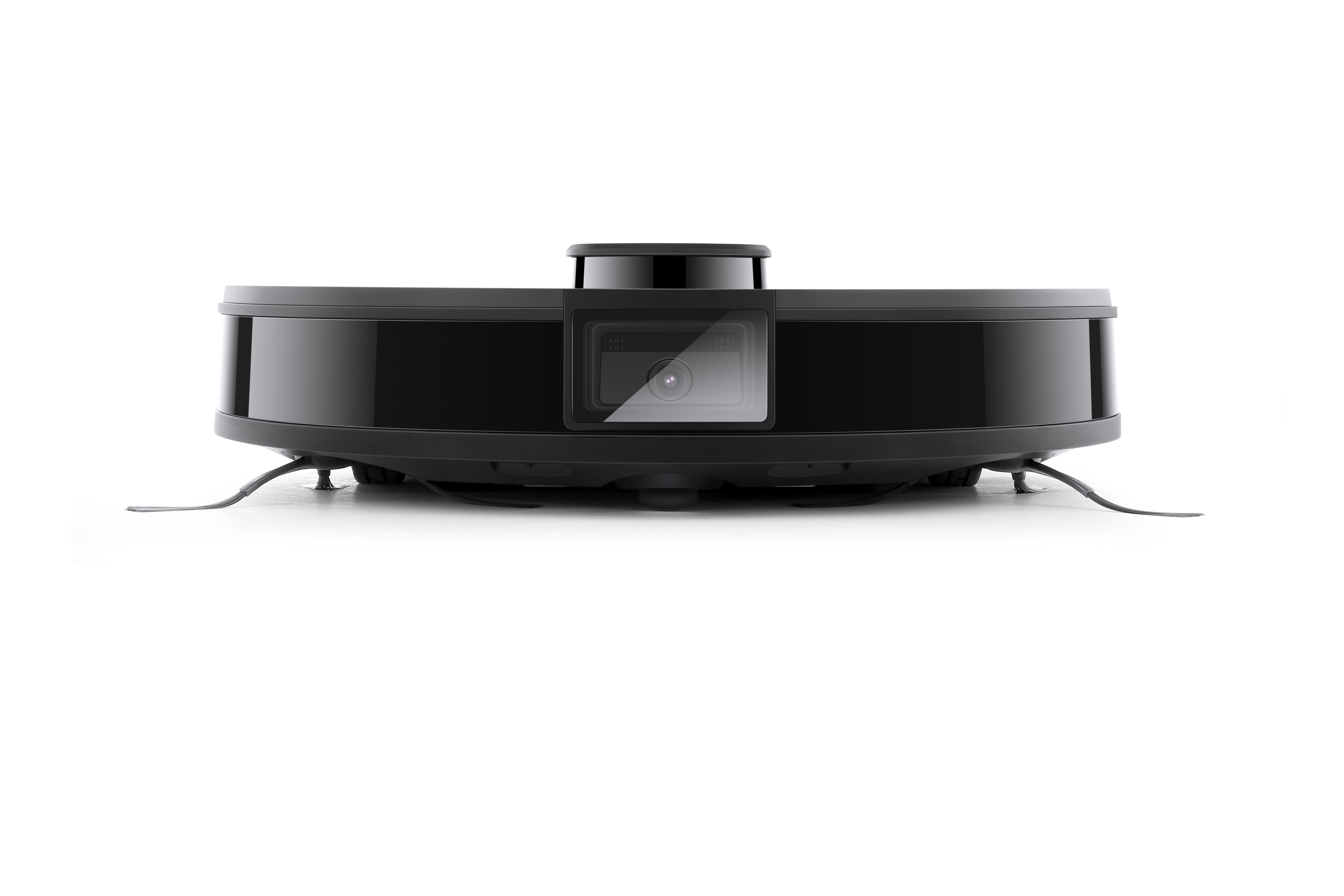 Ein schwarzer Roboter-Staubsauger, Draufsicht, auf weißem Hintergrund. Er hat eine Kamera und Bürsten.