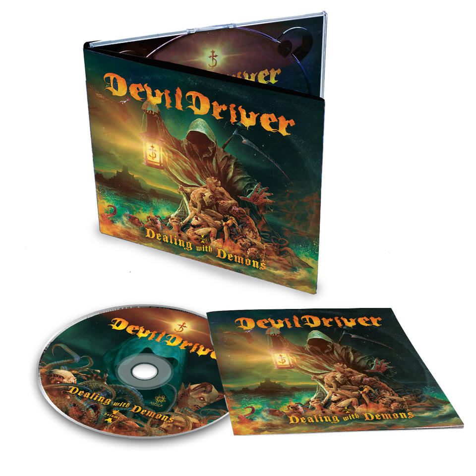 DevilDriver CD-Albumcover und -Disc. Zeigt eine Kapuzengestalt mit Laterne und Dämonen.