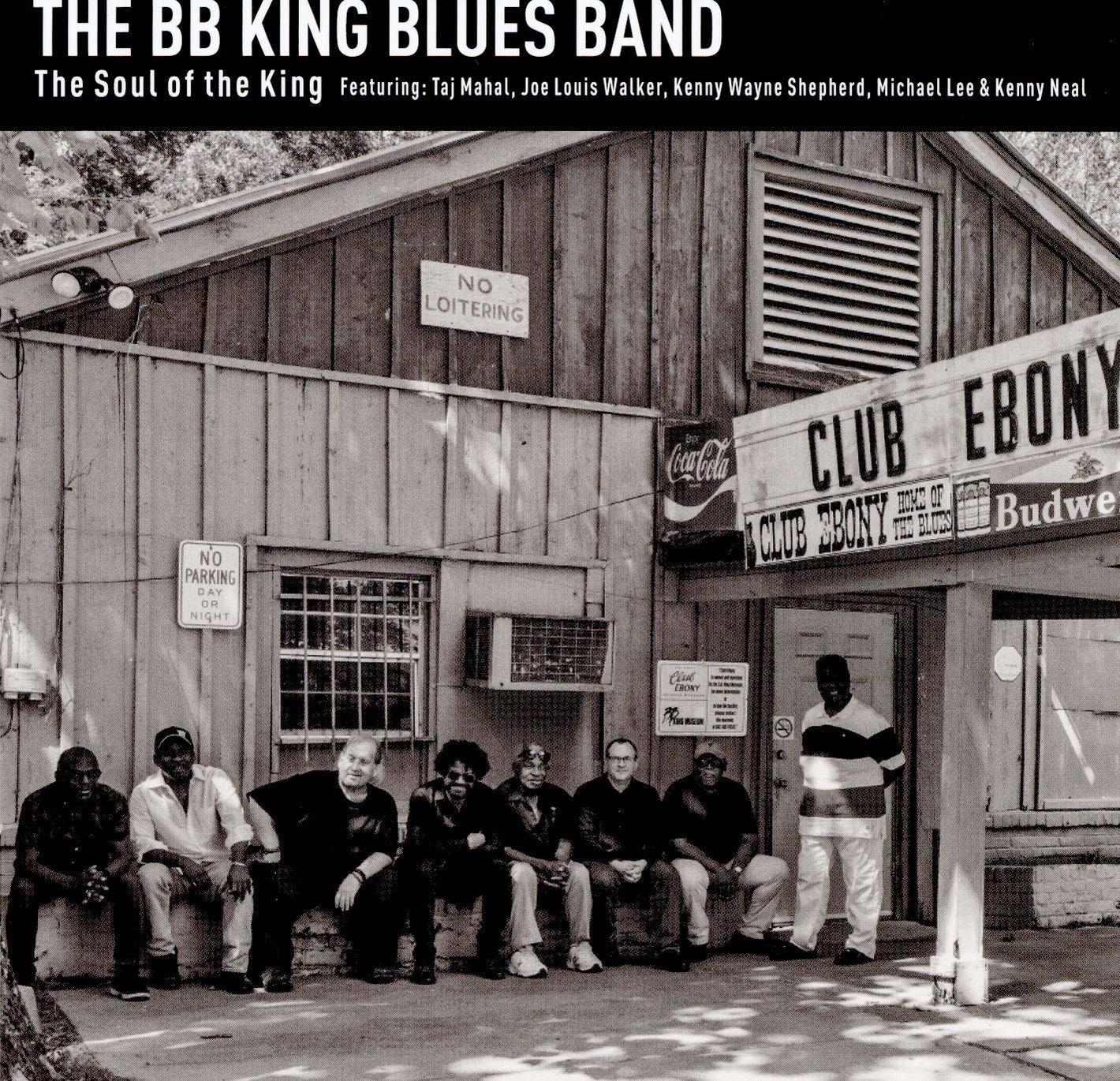 Das BB King Blues Band Albumcover mit einem Sepia-Foto eines Clubs und Bandmitgliedern.