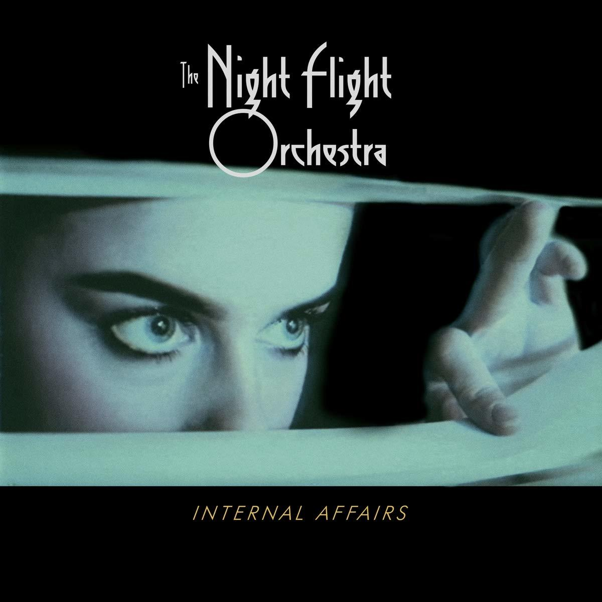 Albumcover, The Night Flight Orchestra, Frauenaugen, Text, schwarzer Hintergrund.