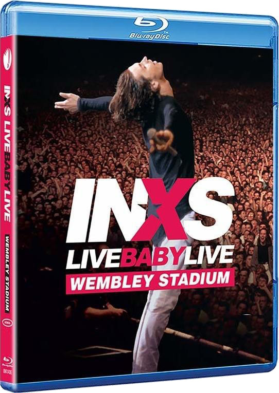 DVD-hoes: INXS Live Baby Live in Wembley Stadium. Een podium met de band, een menigte en de titel.