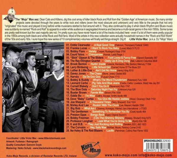Eine CD mit einer Musiksammlung. Das Cover zeigt ein Bild von Jazzmusikern und Text.
