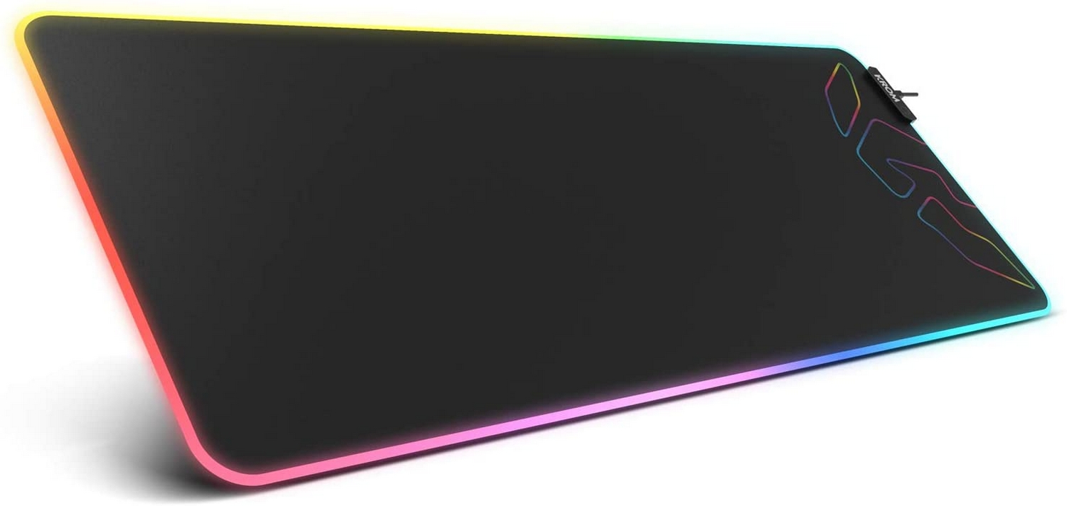 Alfombrilla de ratón para juegos negra con borde LED colorido y logotipo a la derecha.