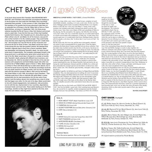 Egy jazzalbum fekete-fehér borítója, szöveggel és Chet Baker fotójával. Kotta a szélen.