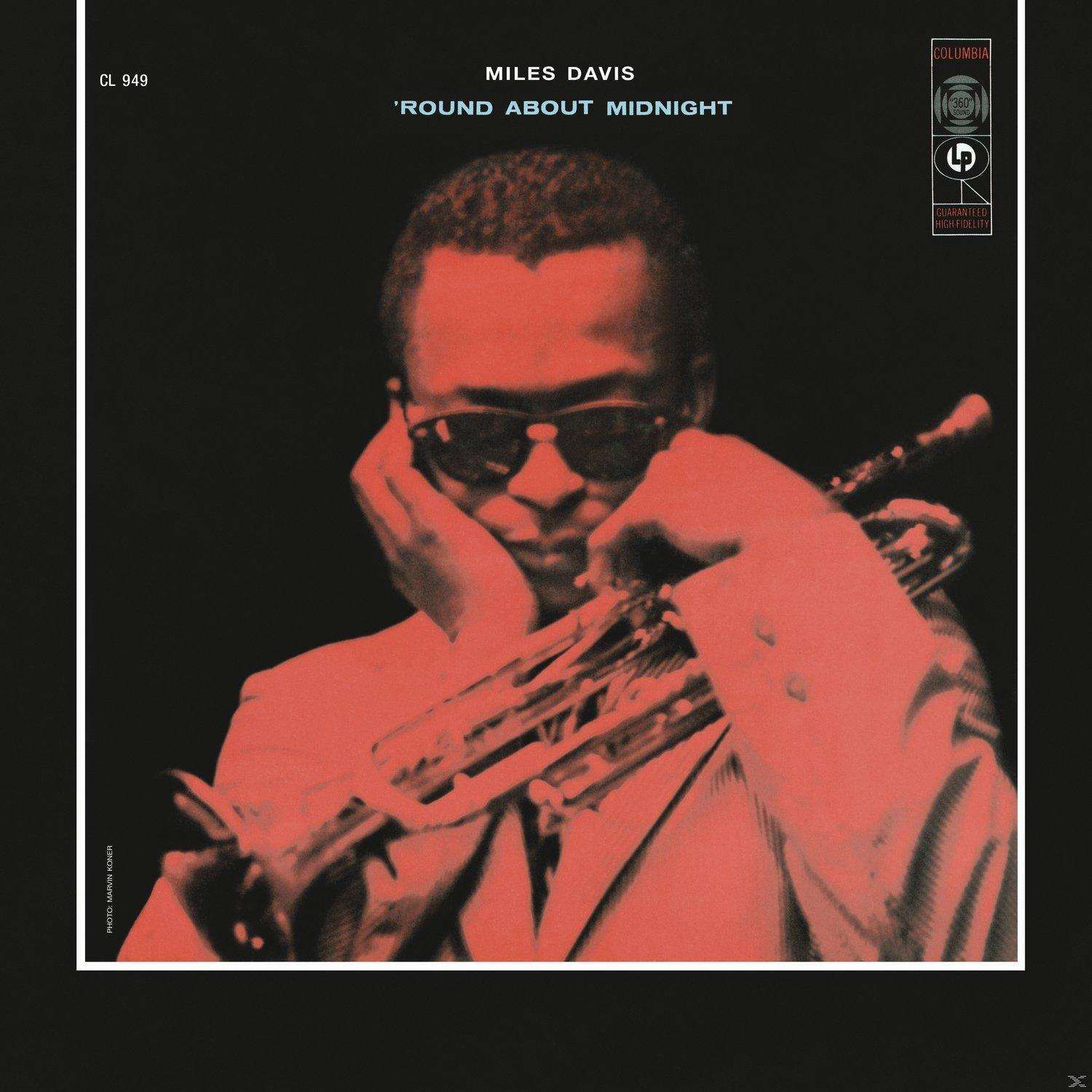 Album borító: Miles Davis napszemüvegben, trombitát tart. Szöveg: 'Round About Midnight.
