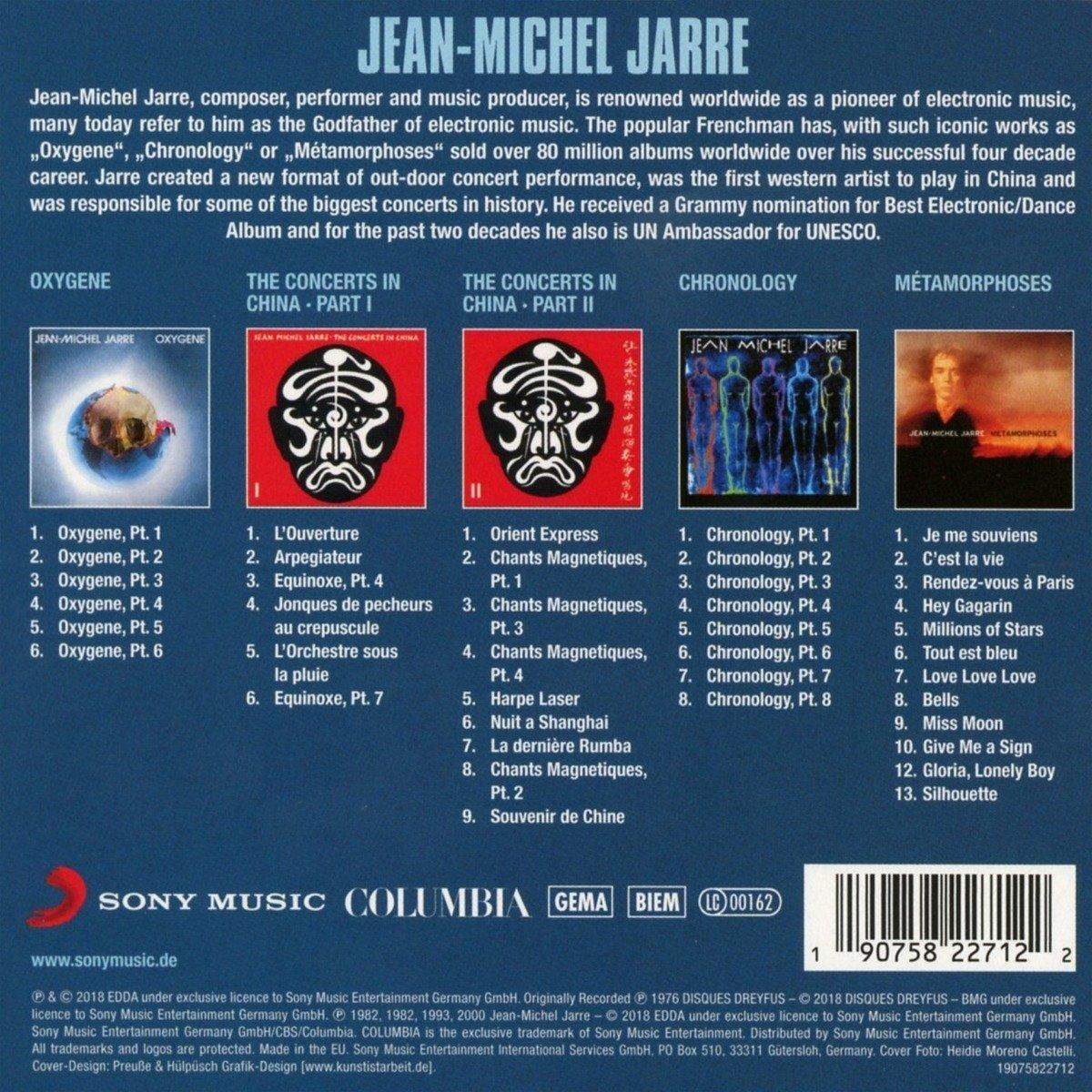 Jean-Michel Jarre-ról szóló szöveggel, albumcímekkel és számcímekkel ellátott albumborító. Piros és fekete dizájn.