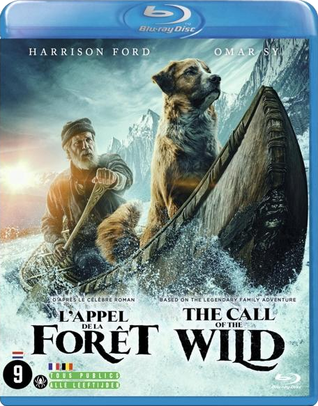 Filmposter voor The Call of the Wild. Een man en een hond in een boot, blauwe achtergrond.