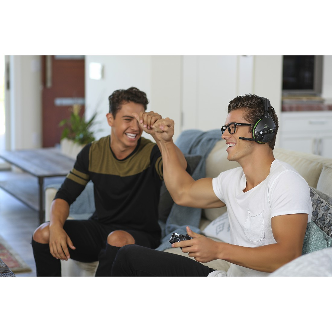 TURTLE BEACH STEALTH 600 Wireless Surround Sound Gaming-Headset für Xbox One, Over-ear Gaming Headset Schwarz/Grün