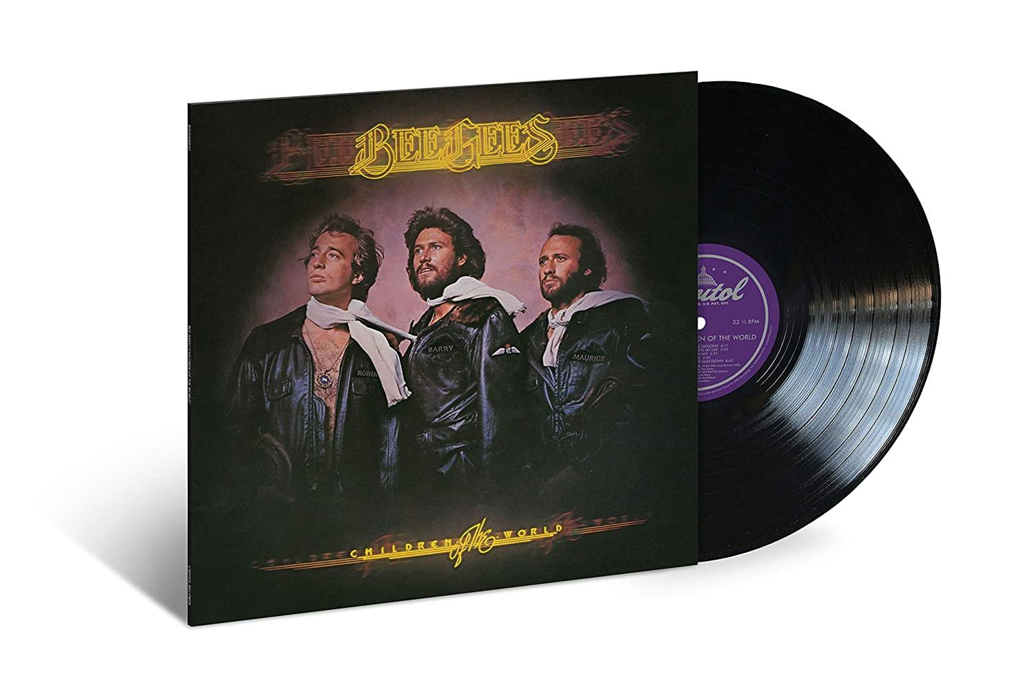 Bee Gees 'Children of the World' album, a zenekar tagjaival és egy fekete bakelit lemezzel.