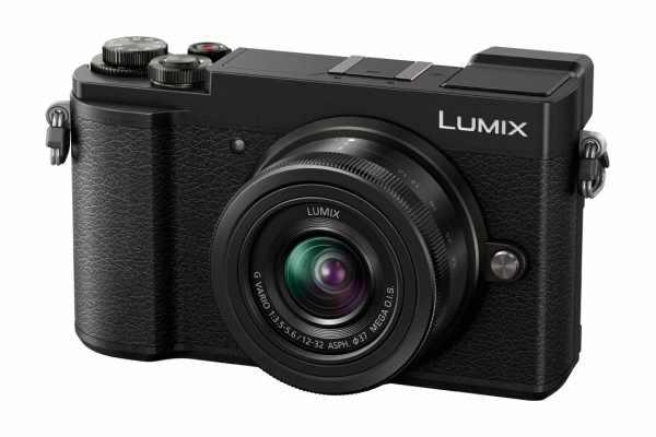 PANASONIC LUMIX GX9 Kit Systemkamera mit Objektiv 12-32 mm, 7,5 cm Display, WLAN