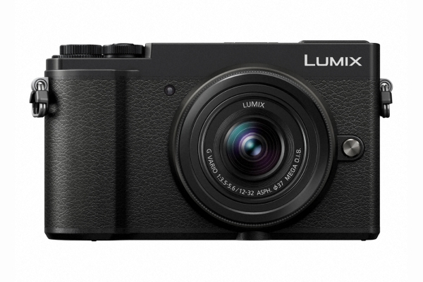 PANASONIC LUMIX GX9 Kit Systemkamera mit Objektiv 12-32 mm, 7,5 cm Display, WLAN