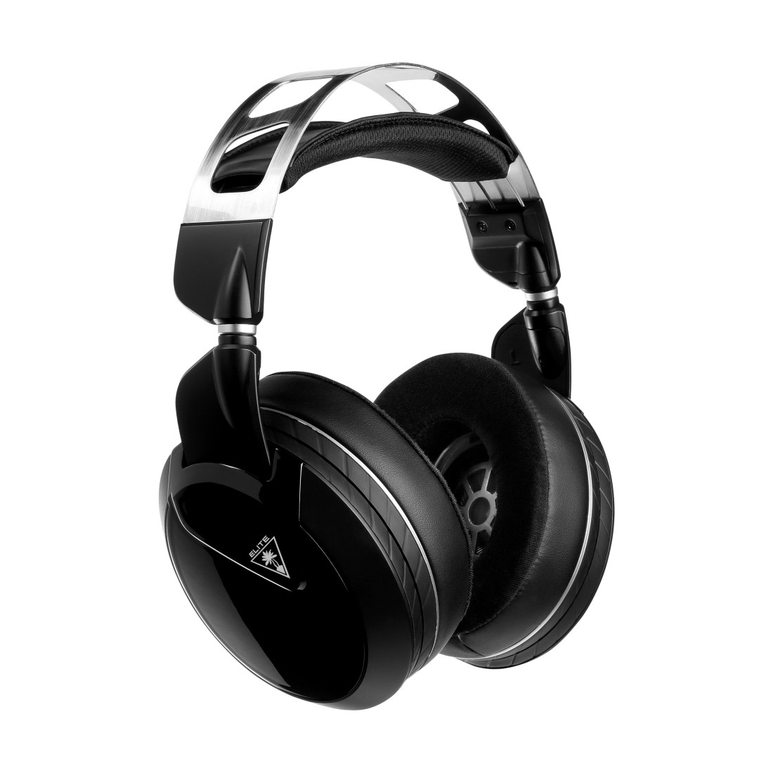 Schwarze Over-Ear-Kopfhörer. Silbernes Kopfband, schwarze Ohrmuscheln mit silberner Zierleiste. Weißer Hintergrund.