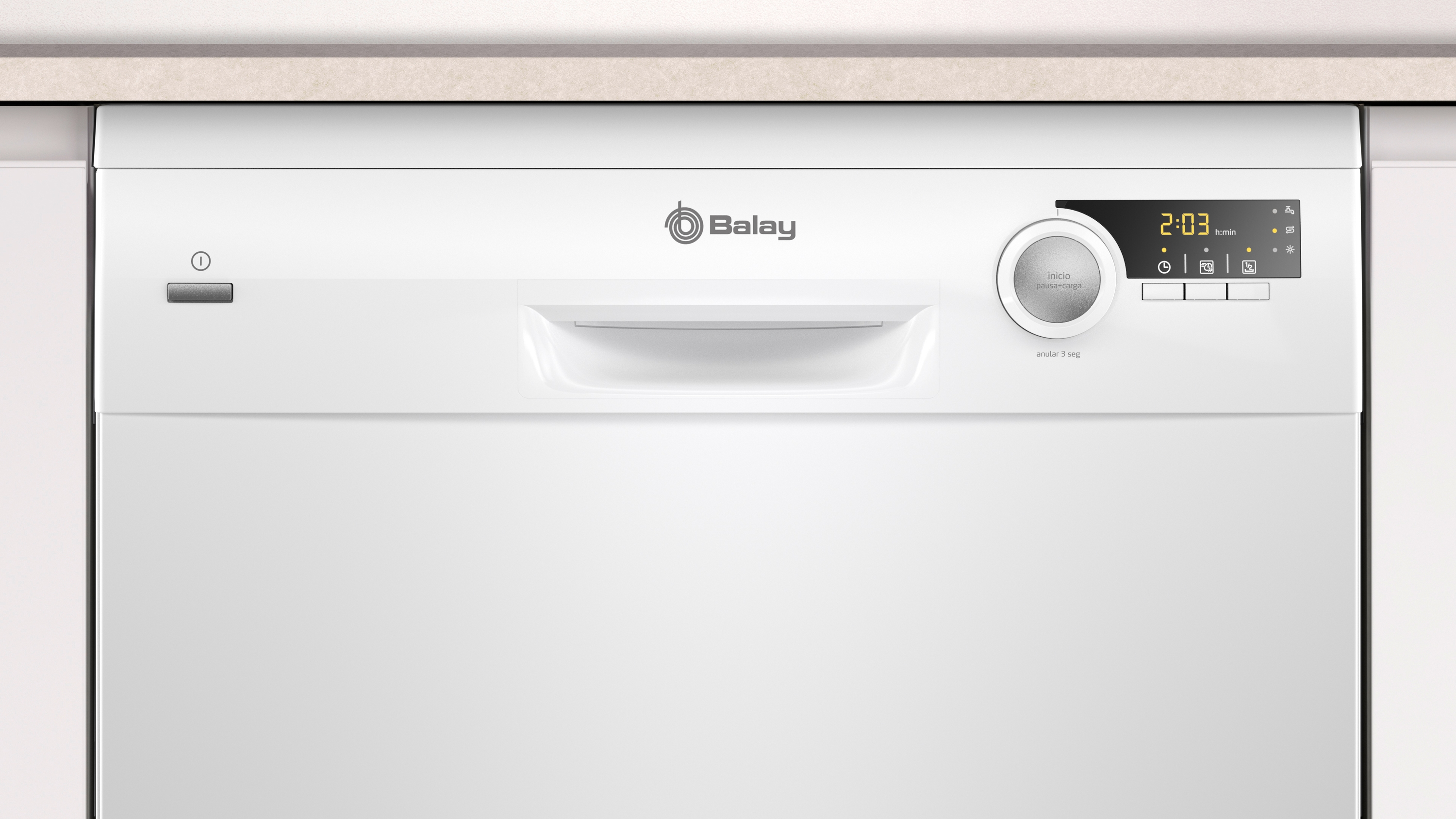 Lavavajillas Balay blanco. Panel de control en el centro. Fondo blanco.