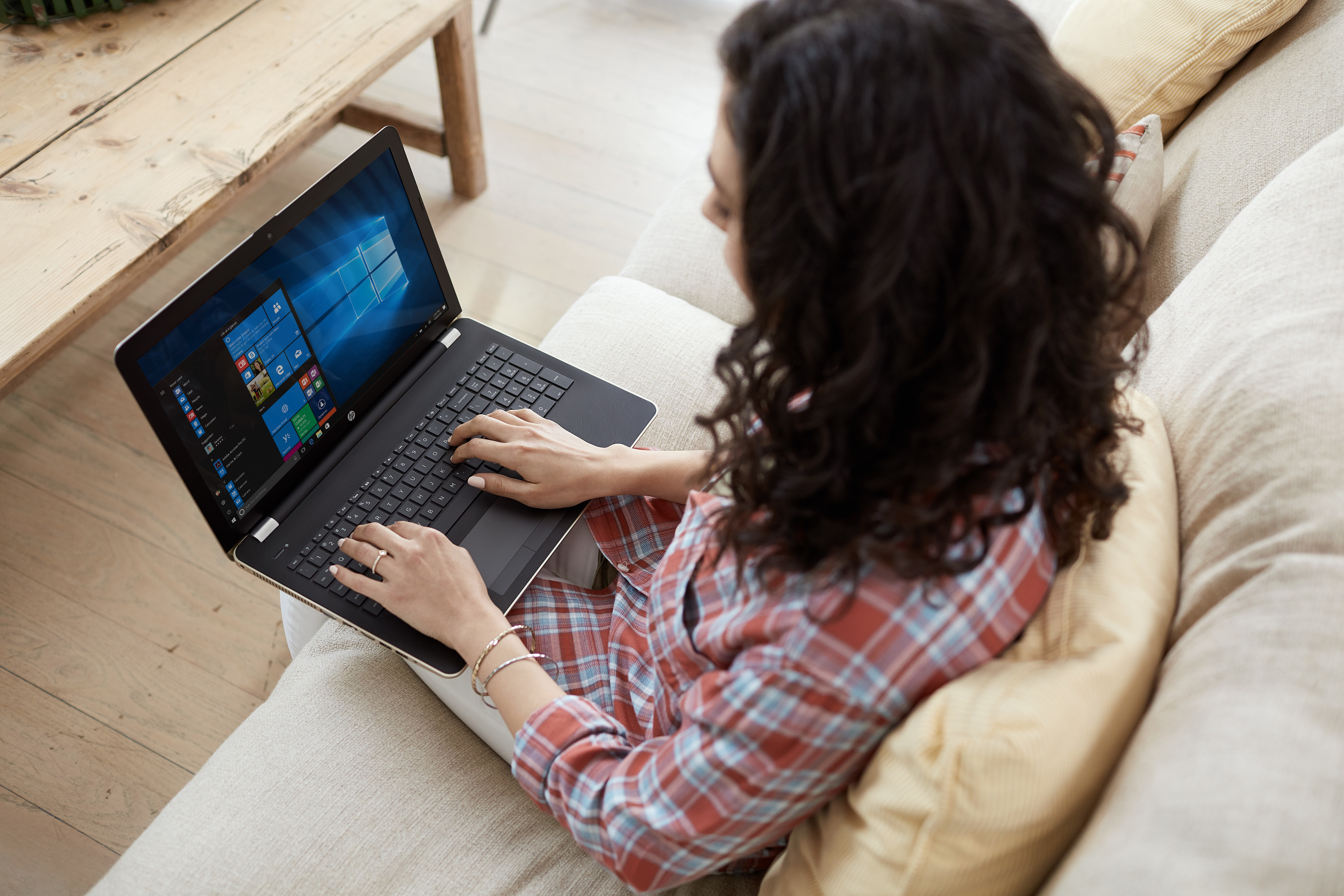 HP 15-bs571ng - 15,6 Zoll - Intel® Pentium® N3710 - 4 GB - 1 TB - Intel® HD 405 - Windows 10 Home (64 Bit)