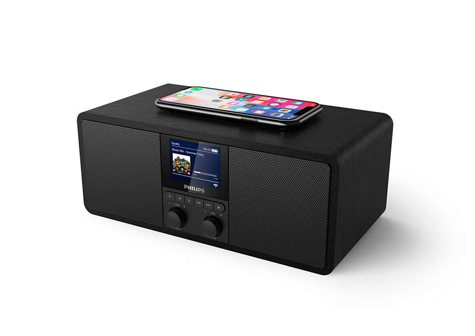 Schwarzes Philips Audiosystem mit Telefon oben. Das Display zeigt eine Oberfläche.