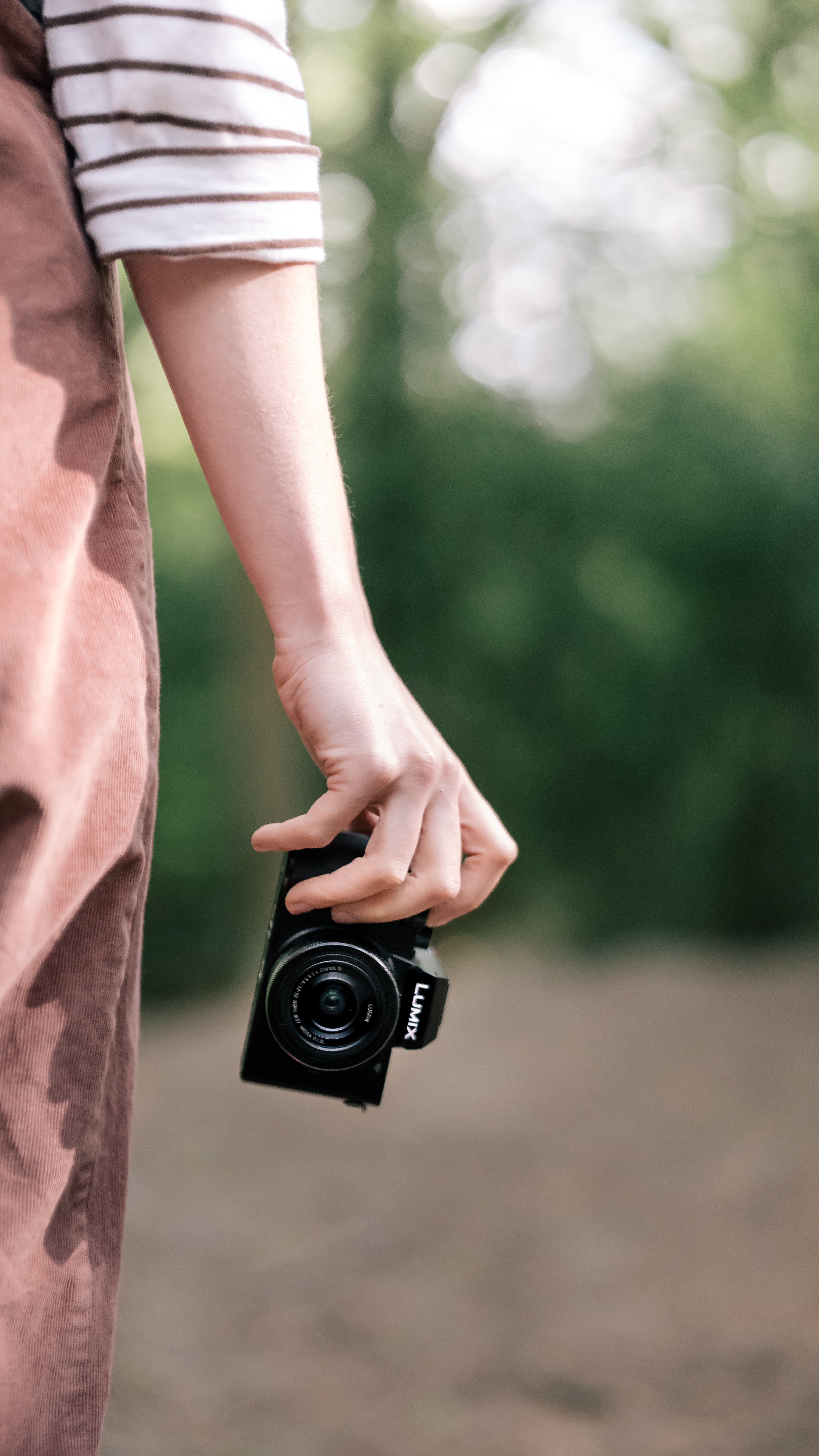 PANASONIC DC-G110WEG-K Kit Systemkamera mit Objektiv 12-32 mm, 35-100 mm, 7,5 cm Display Touchscreen