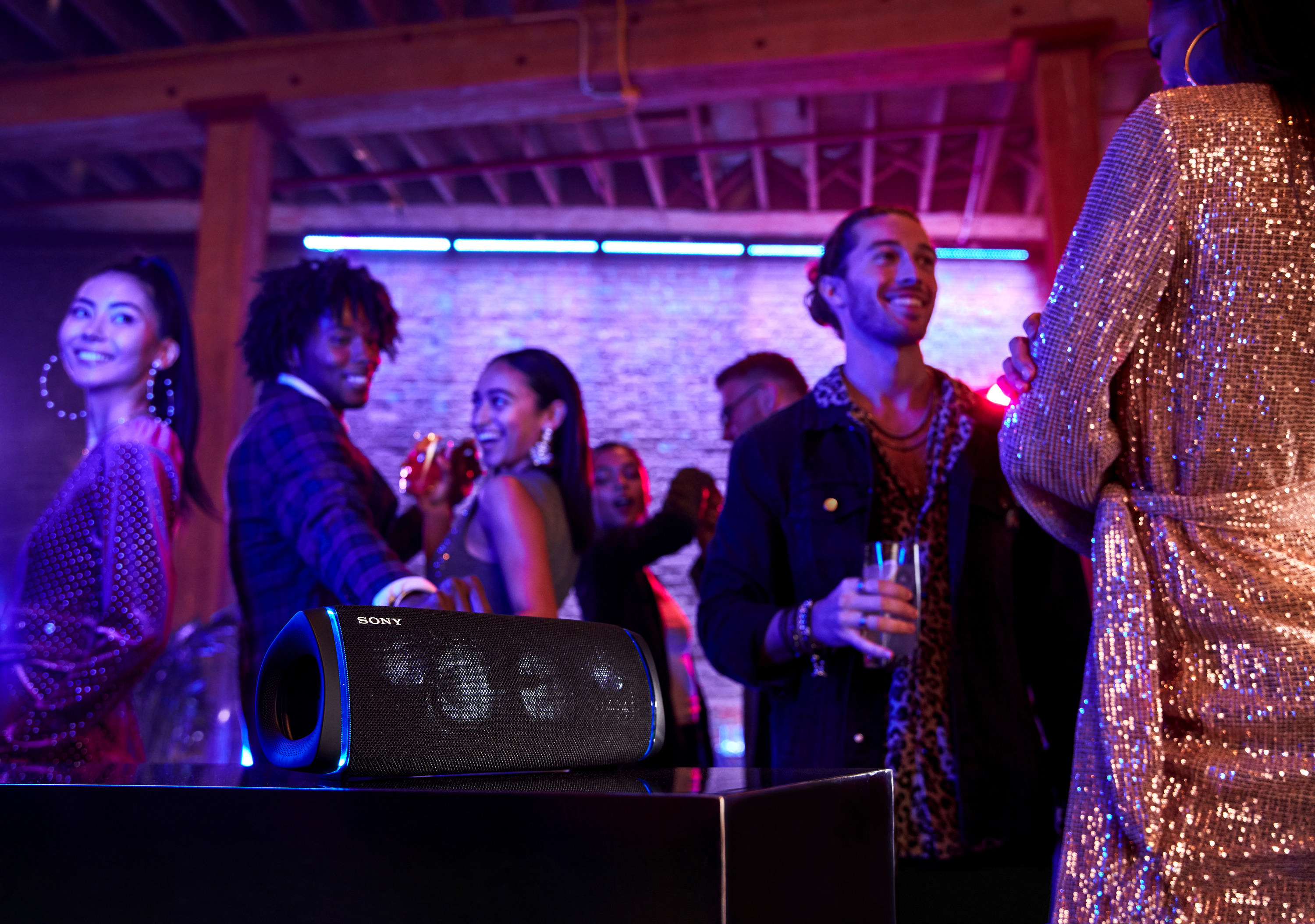 SONY SRS-XB43 tragbar, kabellos, Lautsprecherbeleuchtung, EXTRA BASS Bluetooth Lautsprecher, Schwarz, Wasserfest