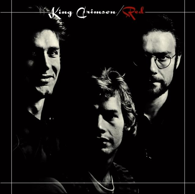 A King Crimson/Red albumborítója, három férfi arcával, sötét tónusokban.