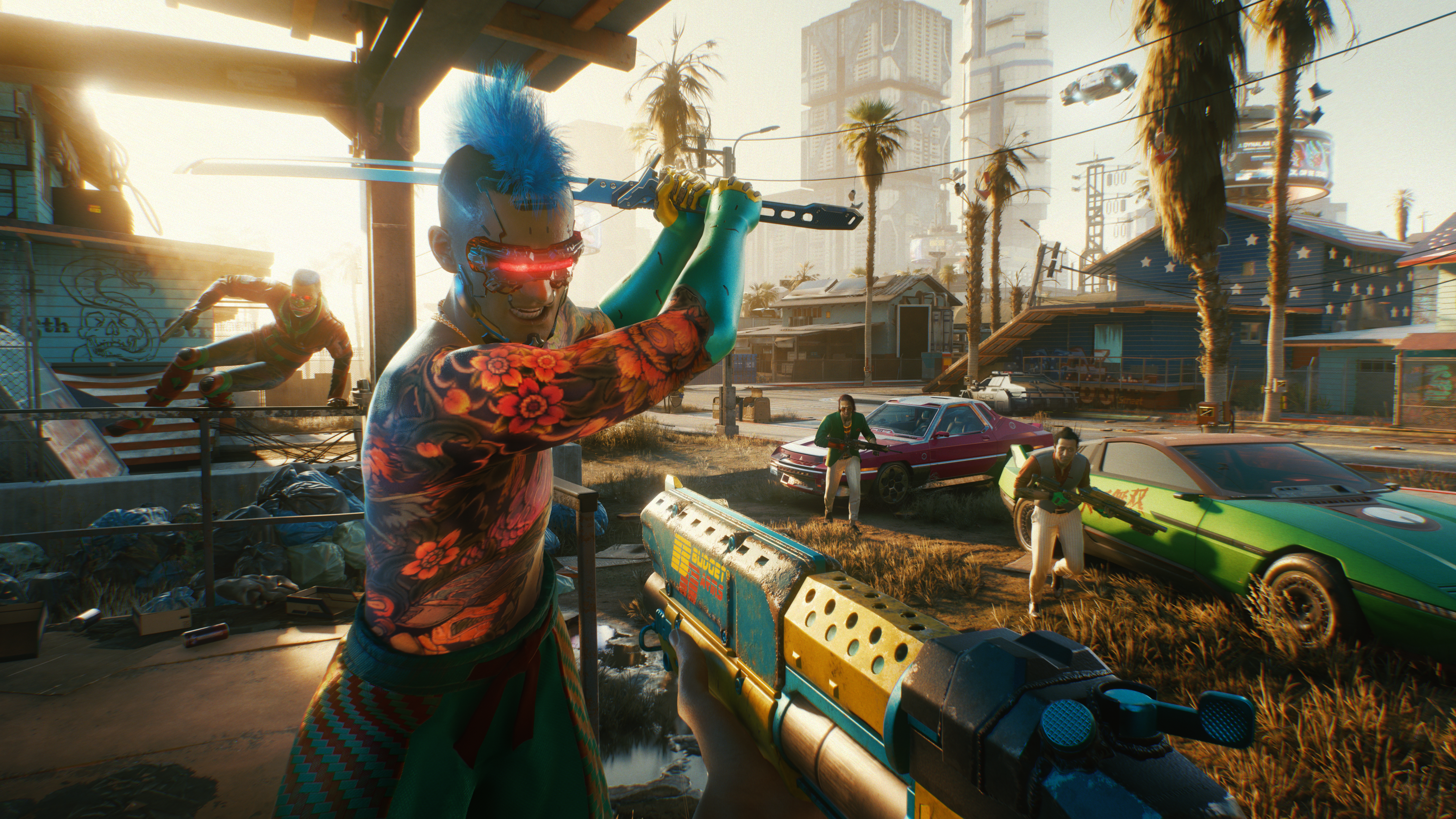 Escena del juego Cyberpunk 2077. Un hombre con cabello azul pelea con una pistola y una espada.