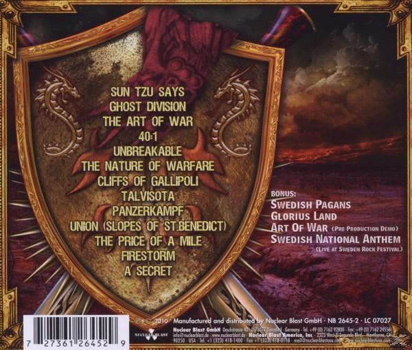 CD-Cover mit Titelliste und einem Schilddesign mit Schwert und rotem Tuch. Text ist weiß.