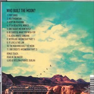 CD-hoes met tracklist en een landschapsafbeelding.