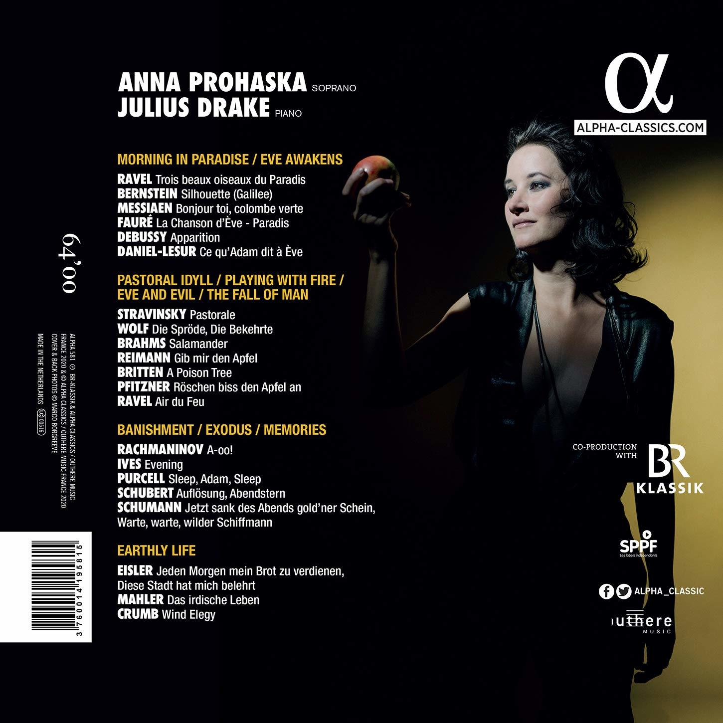 Une pochette de CD avec un portrait de femme, des titres de chansons et un logo.