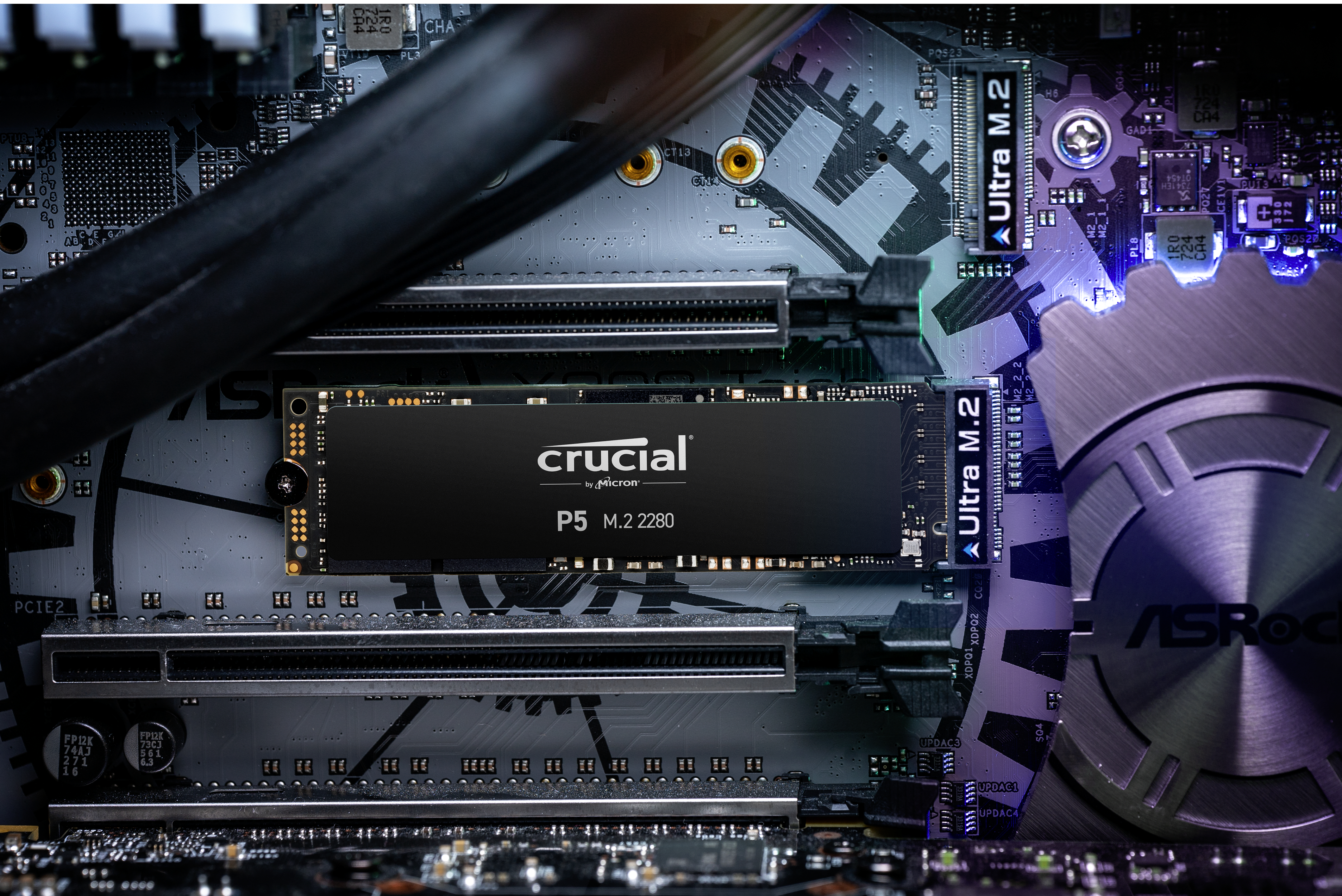 CRUCIAL 1 PCIe, TB P5 via intern Festplatte, SSD M.2
