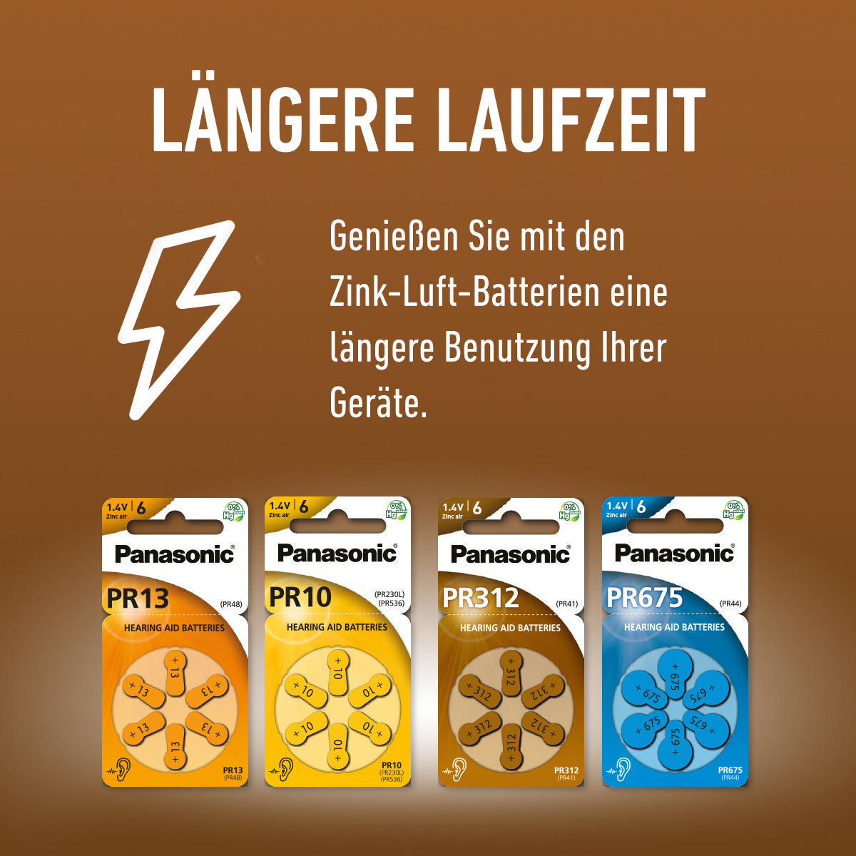 Vier Panasonic Hörgerätebatterien in gelben, grünen, orangefarbenen und blauen Packungen.