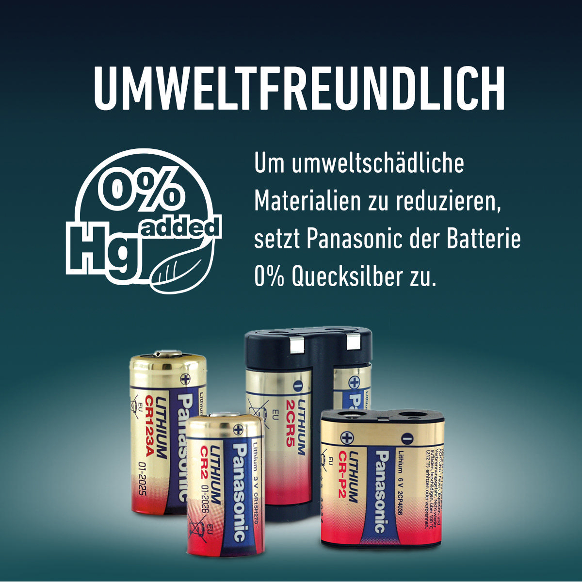 Vier Panasonic-Batterien. Text wirbt für Umweltfreundlichkeit mit Hg-Symbol und null Quecksilber.