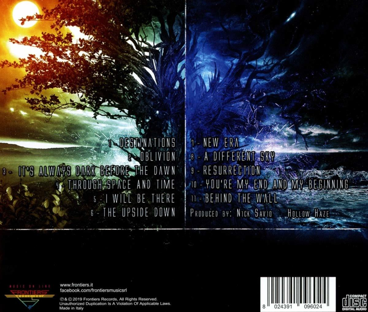 CD-Hülle mit baumartigem Design und Songtiteln. Dunkler Hintergrund.