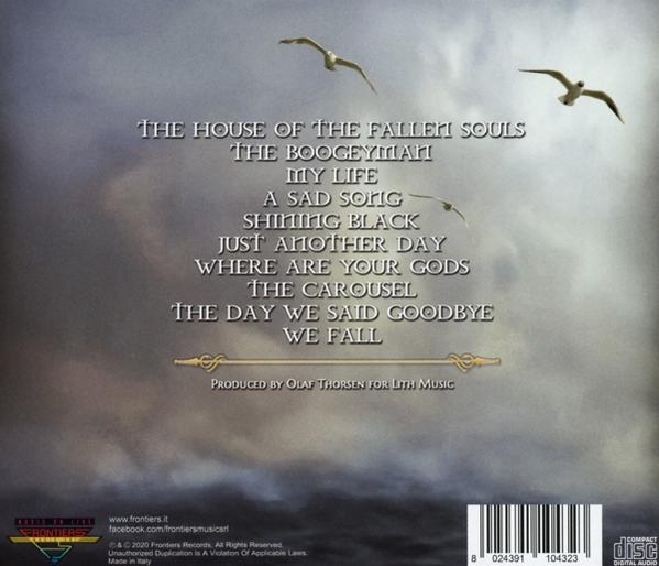 Albumcover mit Text, zwei fliegenden Vögeln. Wolkiger Hintergrund.