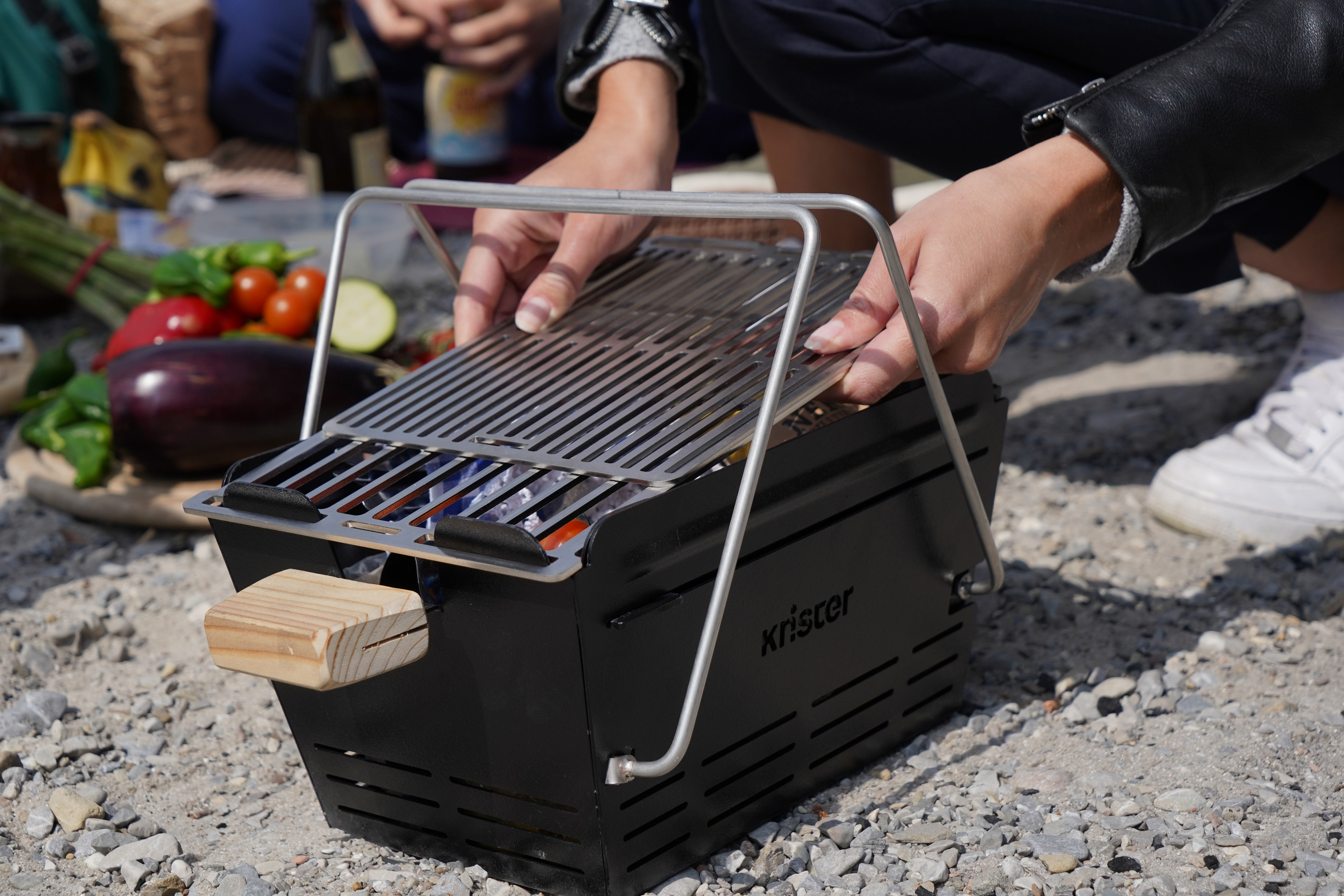 KNISTER 9908 Original Kohlegrill, Schwarz 
