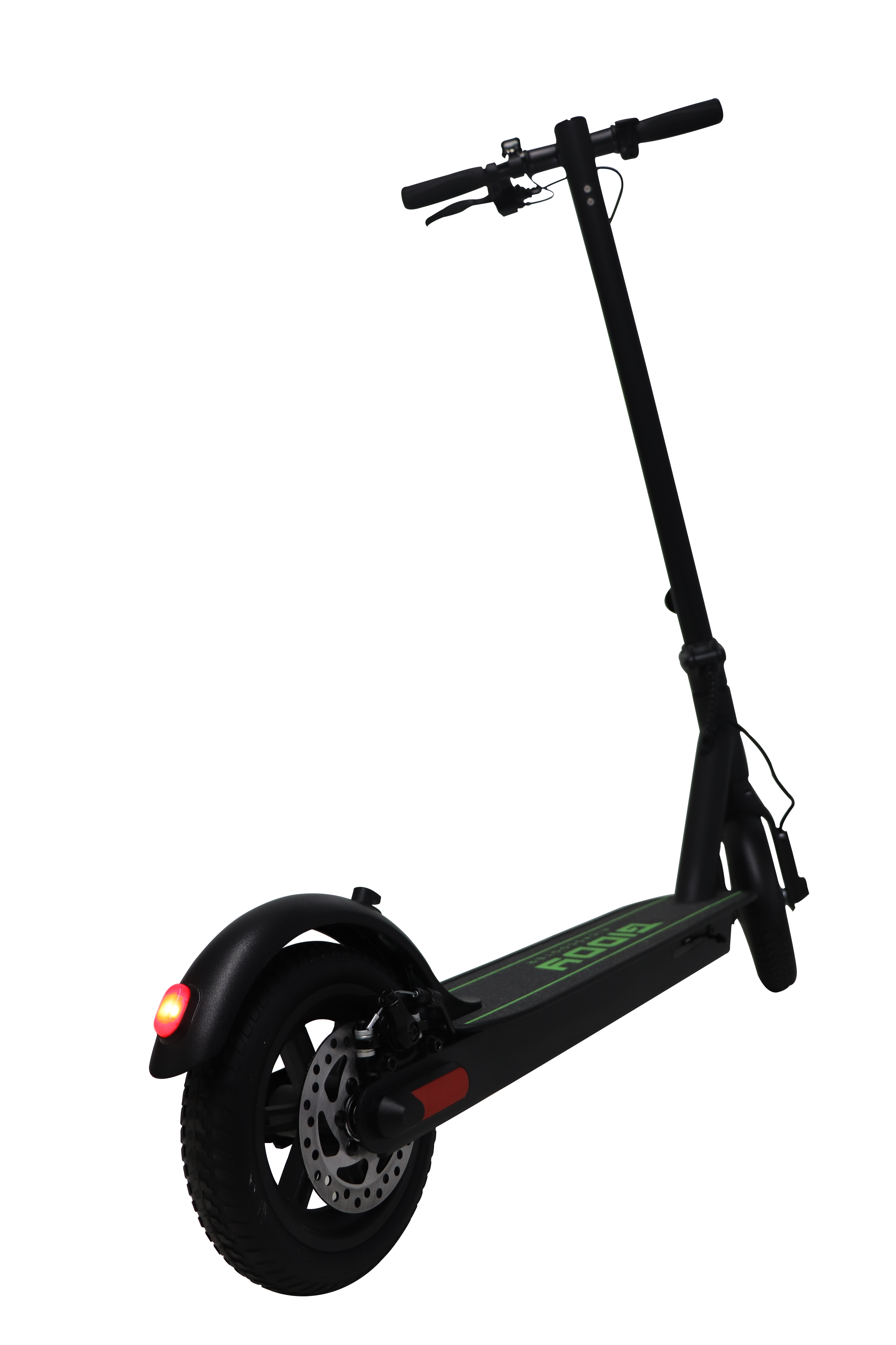 Siyah elektrikli scooter, arka görünüm. Yeşil vurgular ve disk fren.