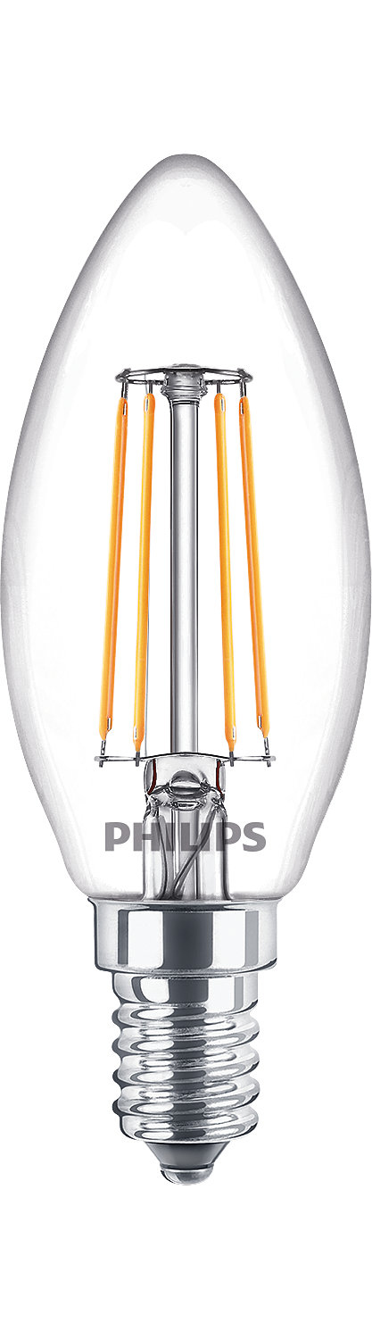 Eine klare, kerzenförmige LED-Glühbirne mit orangefarbenen Filamenten und silbernem Sockel, isoliert.