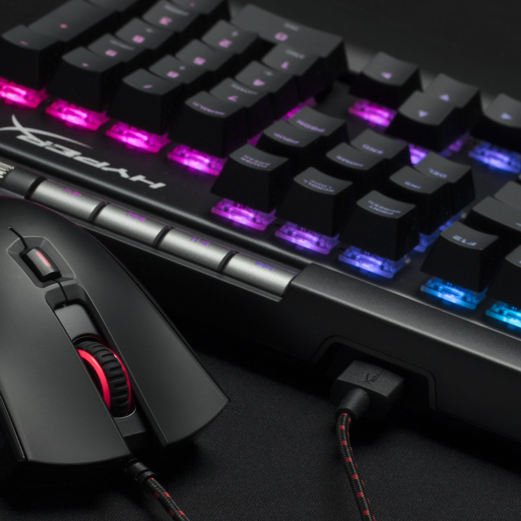 HYPERX Alloy Elite RGB-MX, Gaming Tastatur, Mechanisch, Cherry MX Blue, kabelgebunden, Schwarz