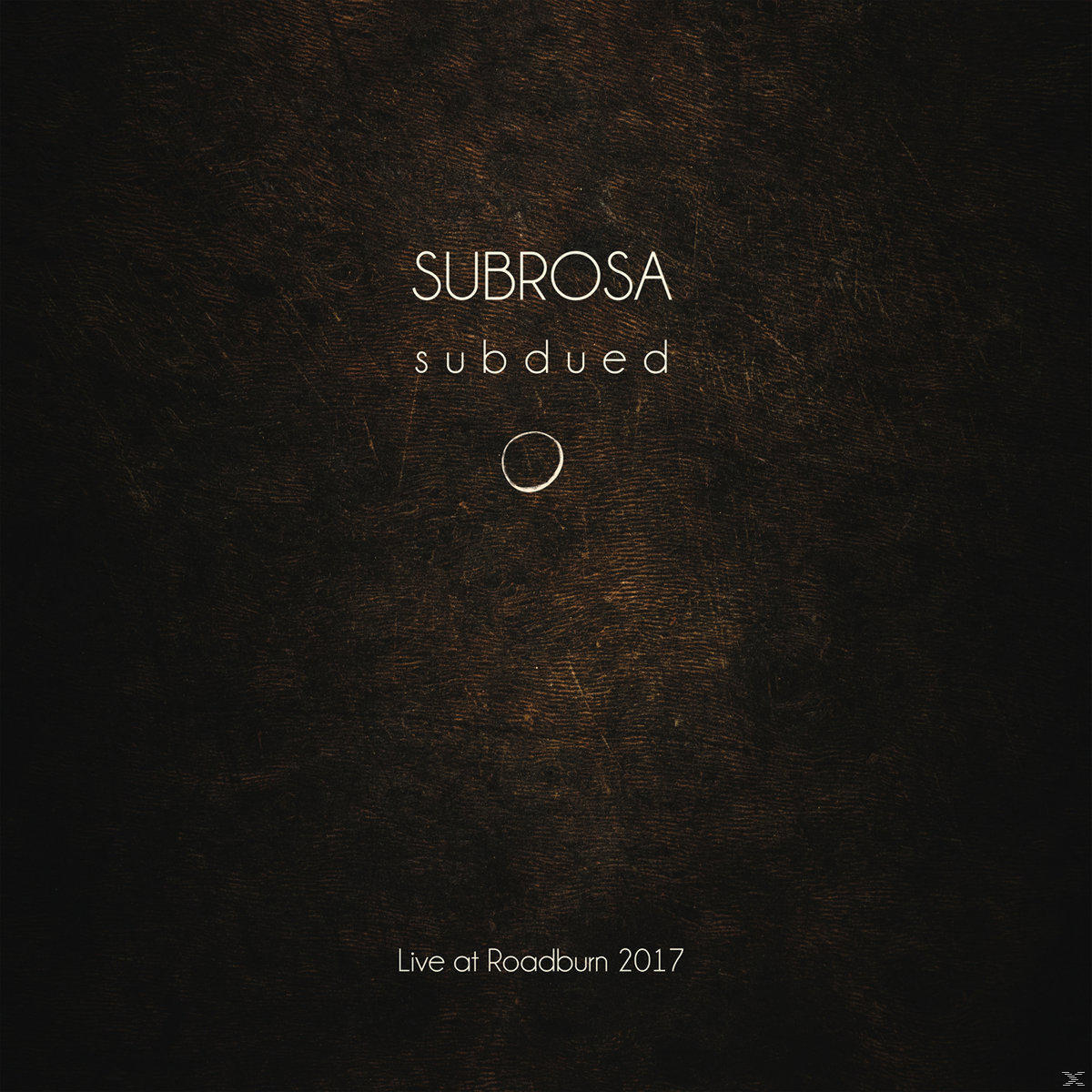 Albumcover mit dunklem Hintergrund und weißem Text: Subrosa, subdued.