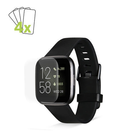 Eine schwarze Smartwatch mit schwarzem Armband und Displayschutzfolien in der oberen linken Ecke.