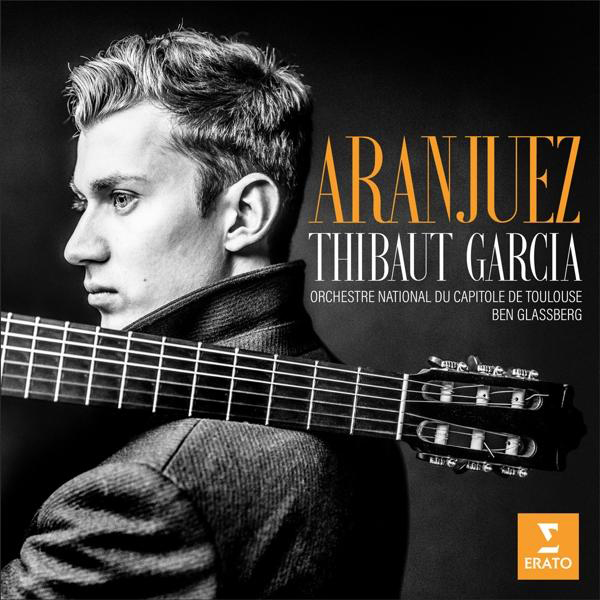 Albumcover mit einem Mann, der eine Gitarre hält. Schwarz-Weiß-Foto. Oranger Text.