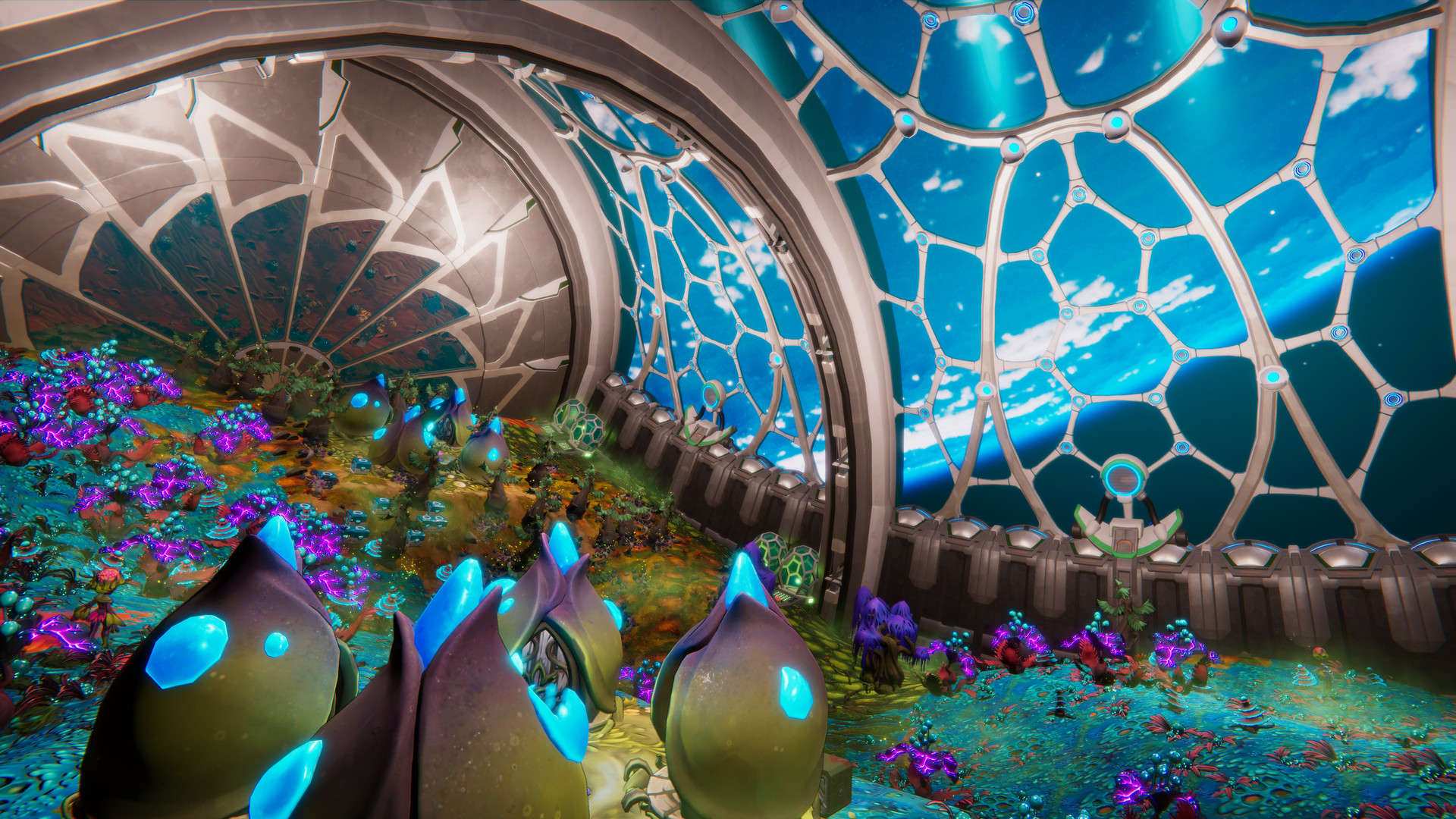 Futuristische Innenszene. Große Fenster mit Blick auf die Erde. Bunte Pflanzen und außerirdisch aussehende Vegetation.