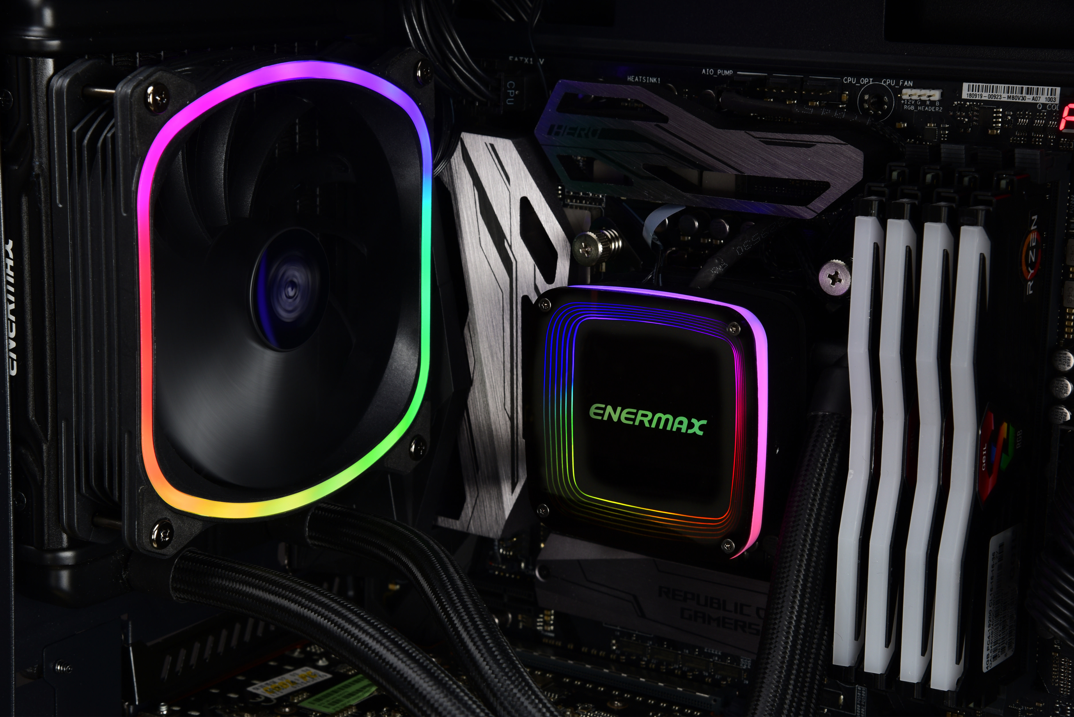 ENERMAX Aquafusion 120 RGB CPU Wasserkühlung, Schwarz