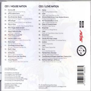 CD-Rückseite mit Titellisten für zwei Discs. Enthält Songtitel und Künstlernamen.