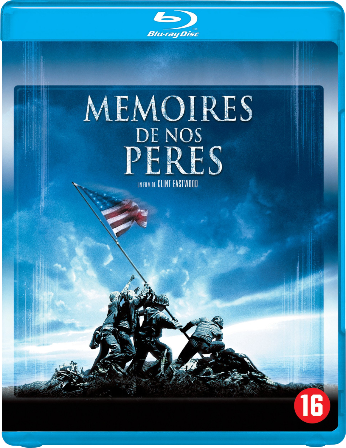 Filmposter: Soldaten hijsen een vlag met een blauwe lucht op de achtergrond. Titel: Memoirs of Our Fathers.