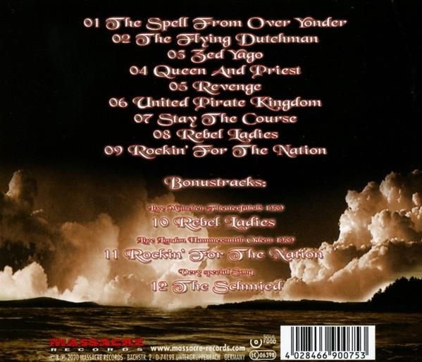 Rückseite einer CD. Text in Rot und Weiß, mit dunklem Hintergrund.