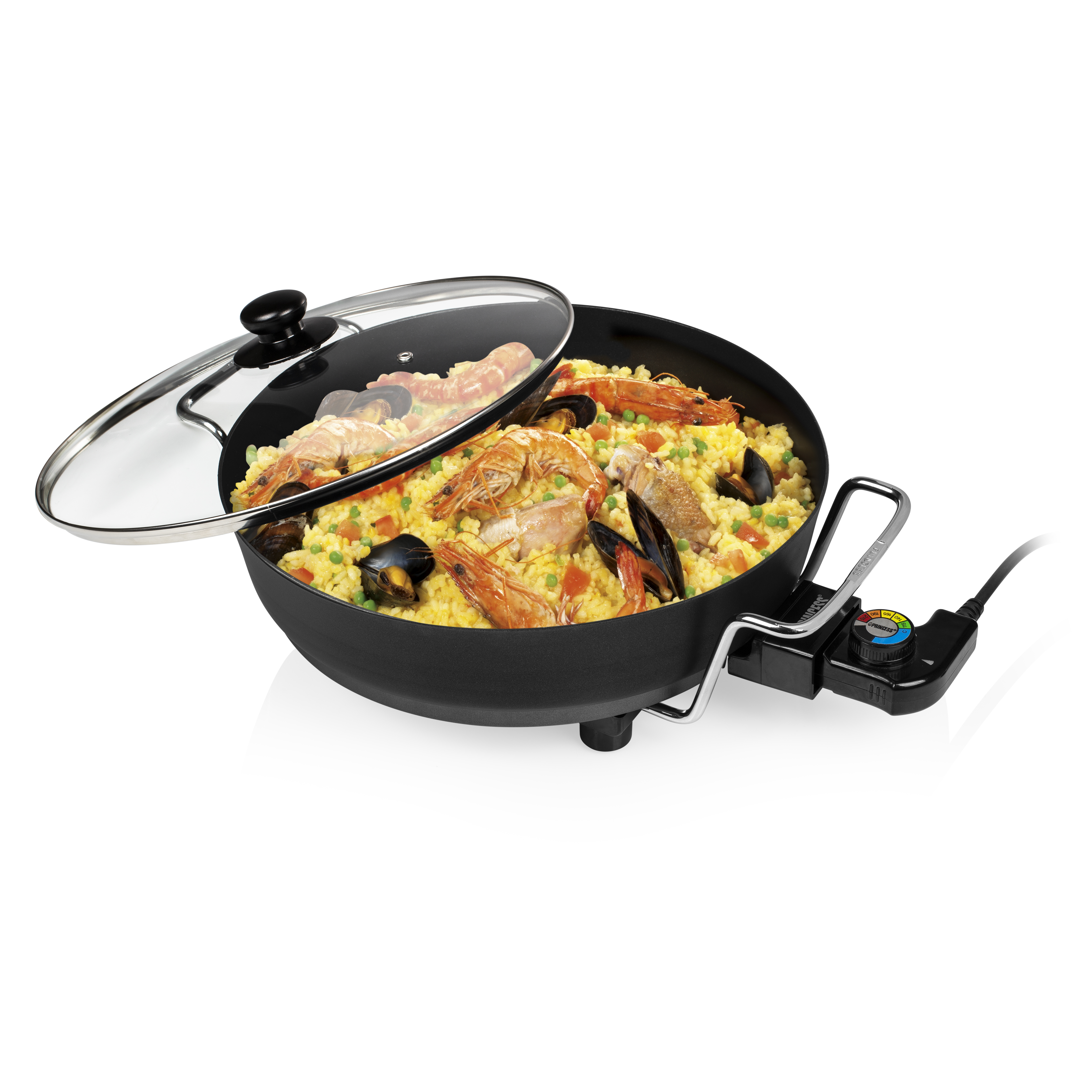 Sartén eléctrica para paella con arroz, mariscos y verduras. Tapa de vidrio entreabierta.