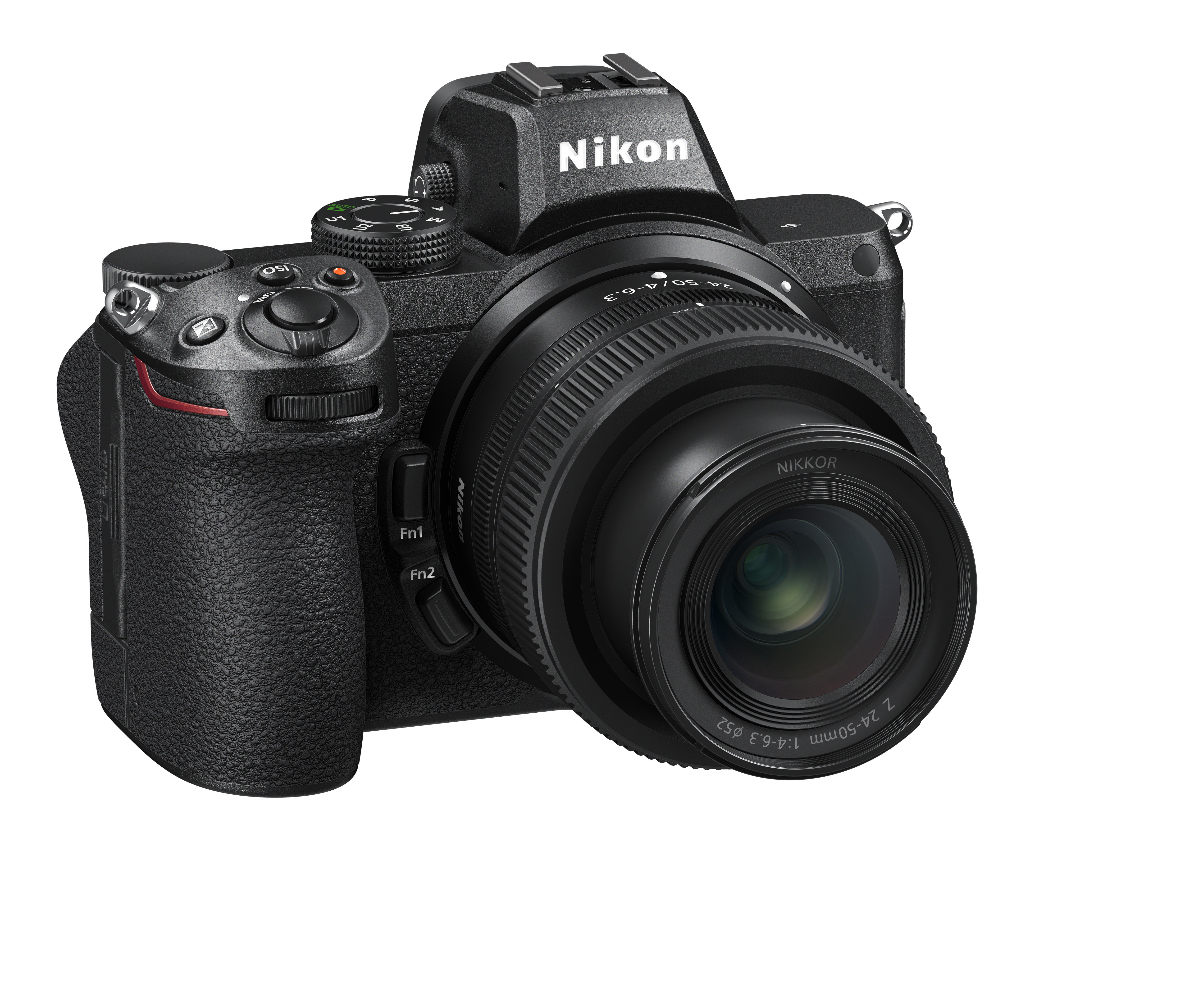 Eine schwarze Nikon-Kamera mit Objektiv, auf weißem Hintergrund.