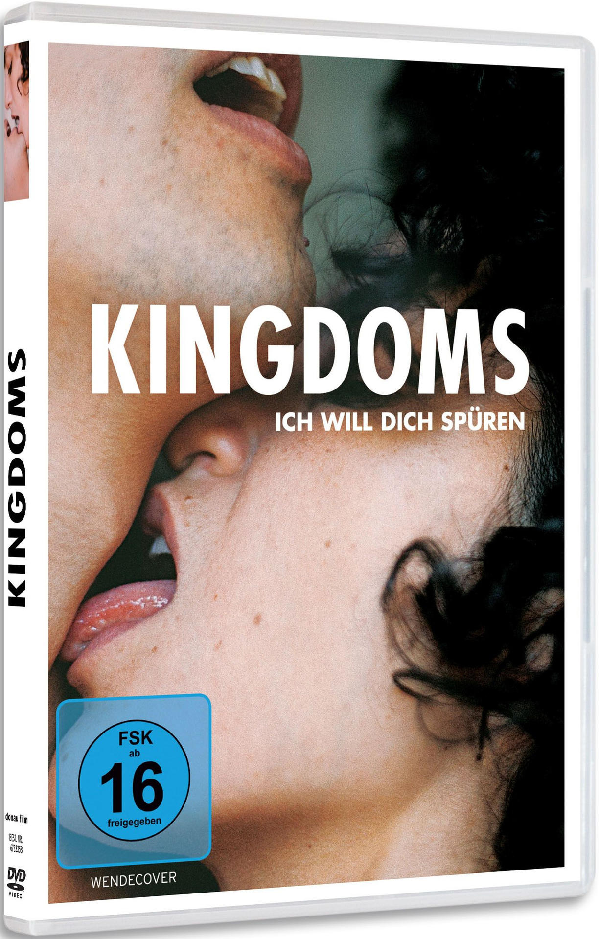 DVD-Cover, zwei sich küssende Menschen, mit Text. Das Cover hat eine Filmfreigabe ab 16 Jahren.