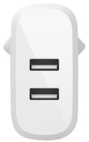 Chargeur USB blanc à deux ports. Il a deux ports USB. Le fond est blanc uni.