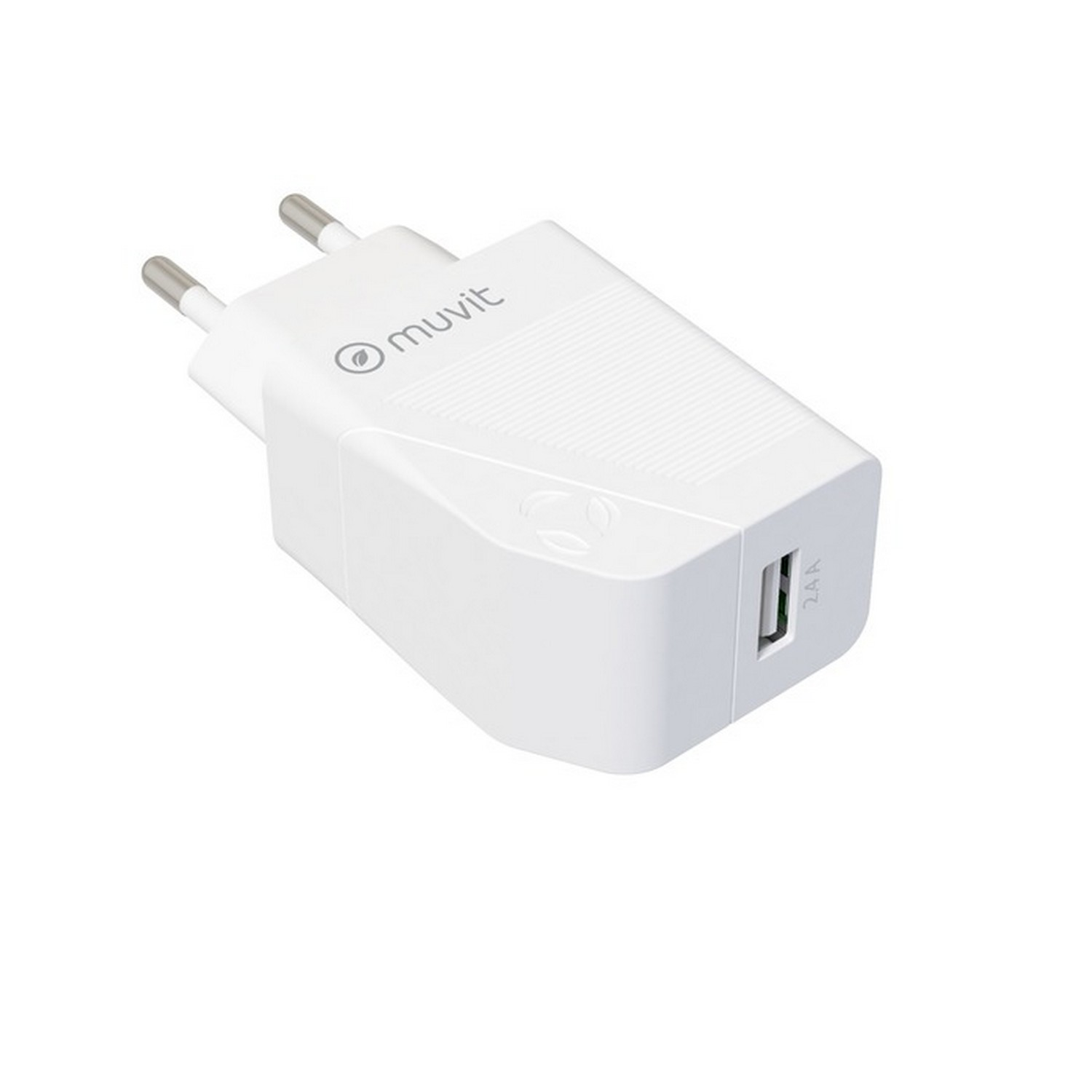 Cargador USB blanco con puerto 2A y marca 'muvit'.