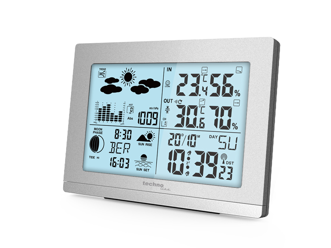 Digitale Wetterstation mit silbernem Rahmen, Anzeige von Zeit, Temperatur und Wettersymbolen.