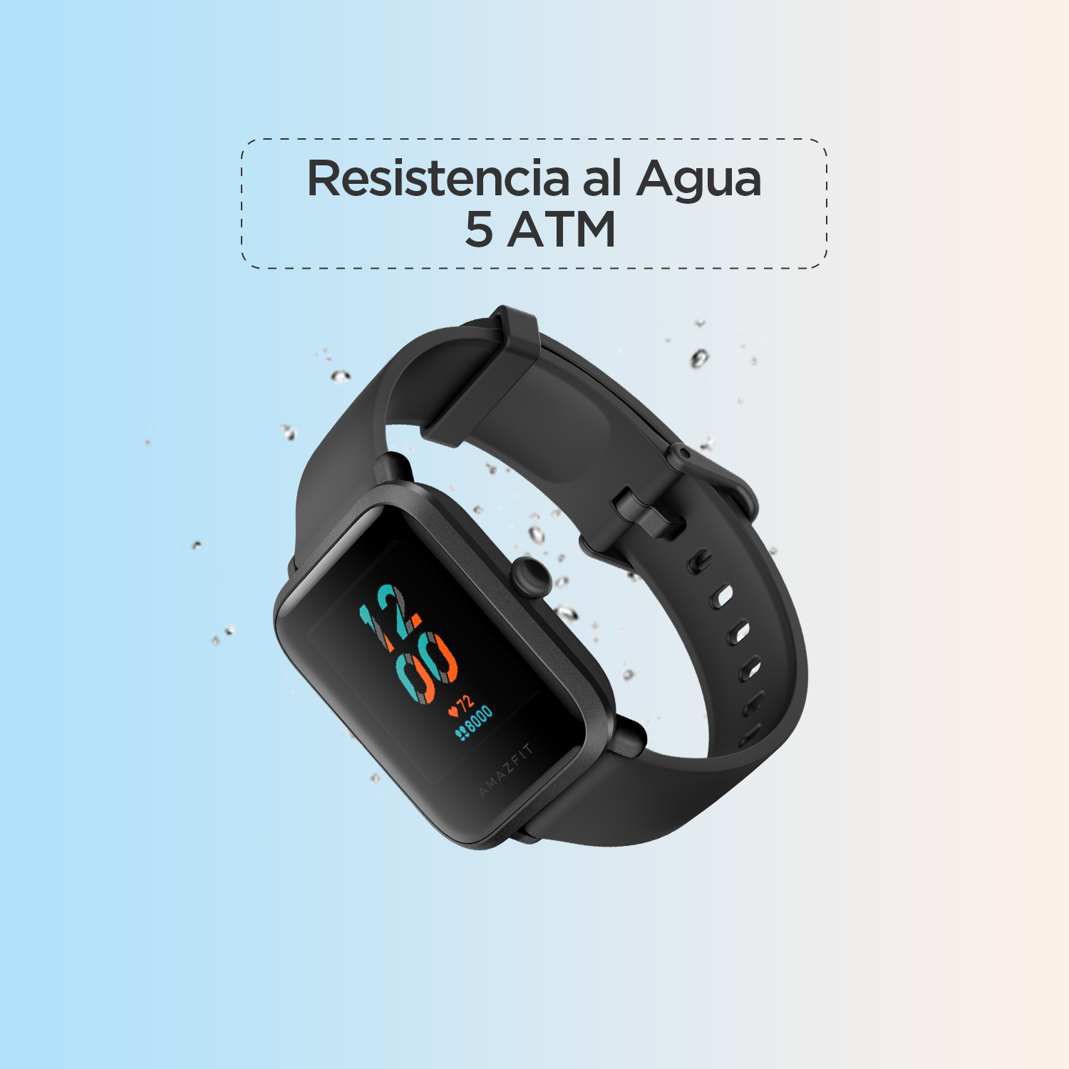Smartwatch negra con resistencia al agua.